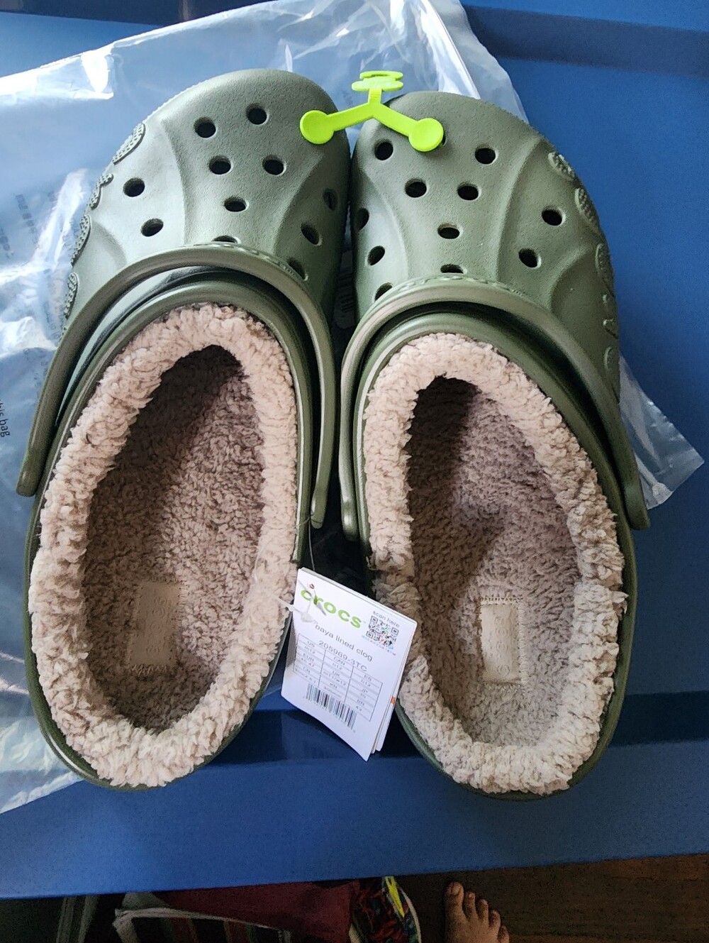 New With Tags Lined Mens Crocs